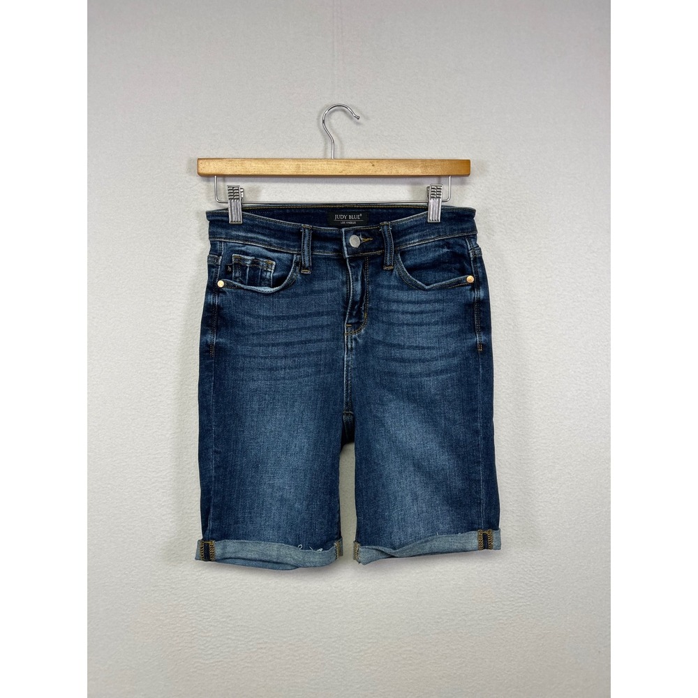 Casual Summer Judy Blue Womens Sm Dark Wash Stretch Cuffed Bermuda Denim Shorts